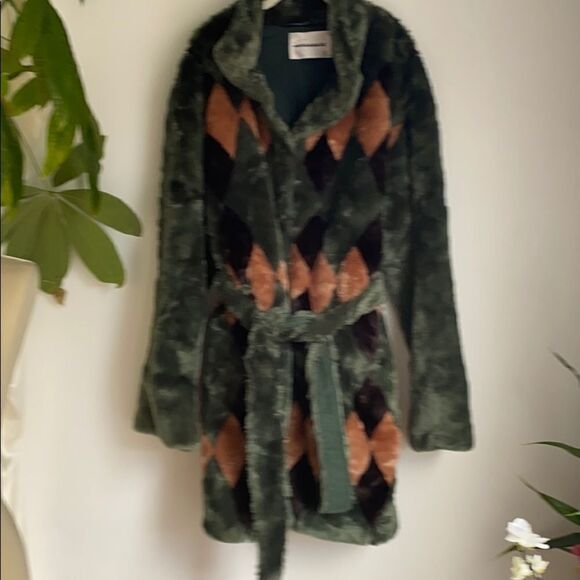 New Antik Batik
Khalim Coat  - Picture 8 of 8